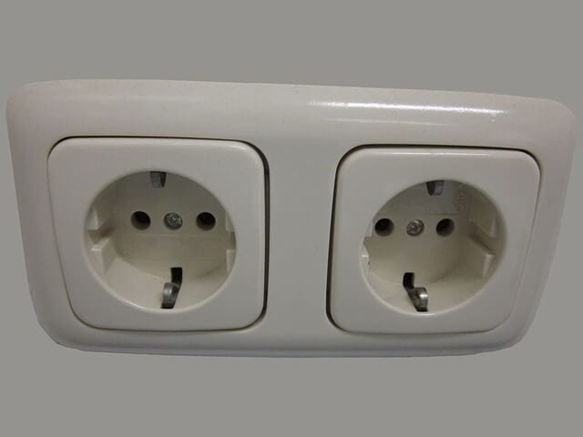 Doppelsteckdose anschließen